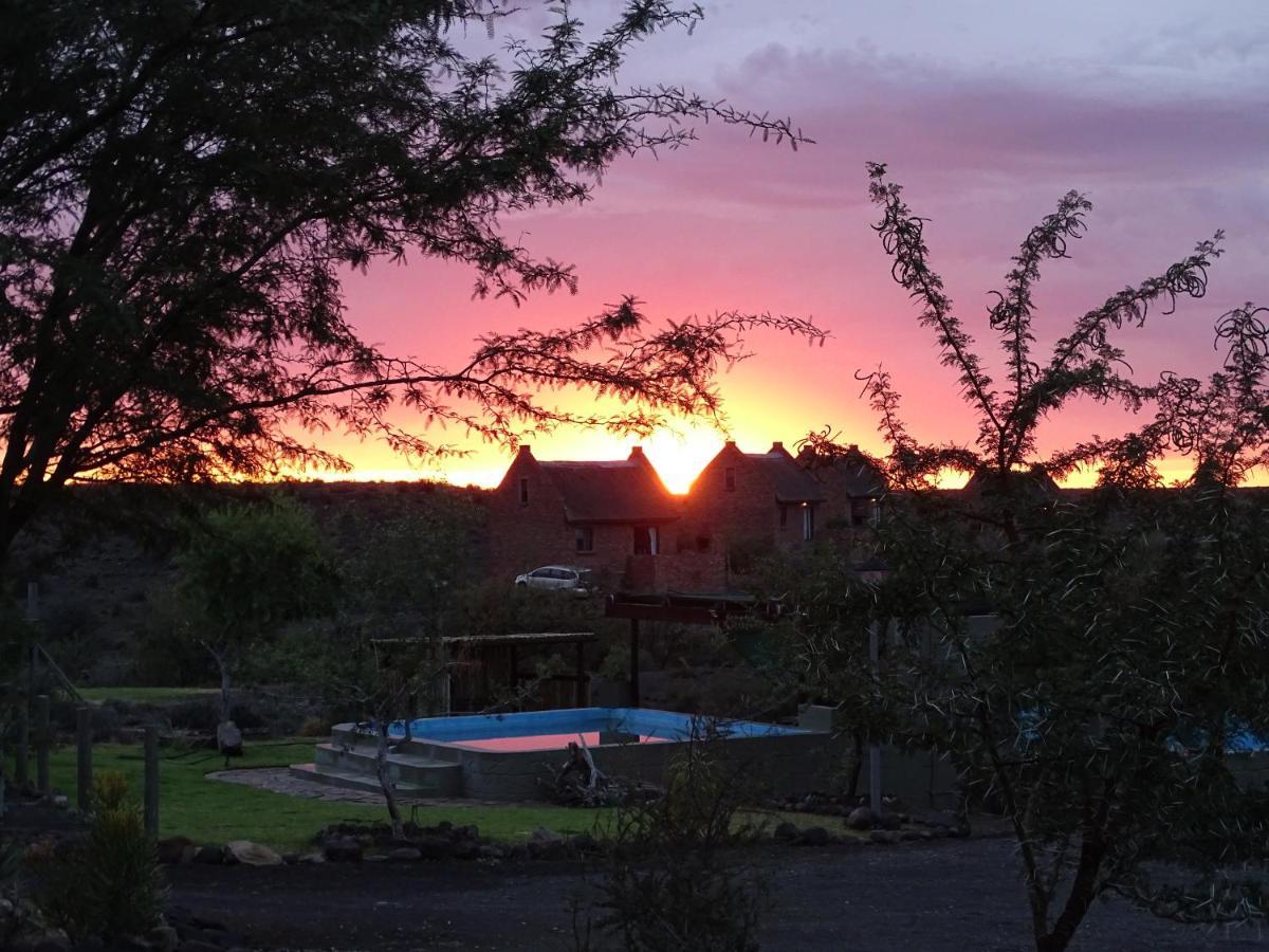 Teri-Lemveli Lodge Beaufort West Dış mekan fotoğraf