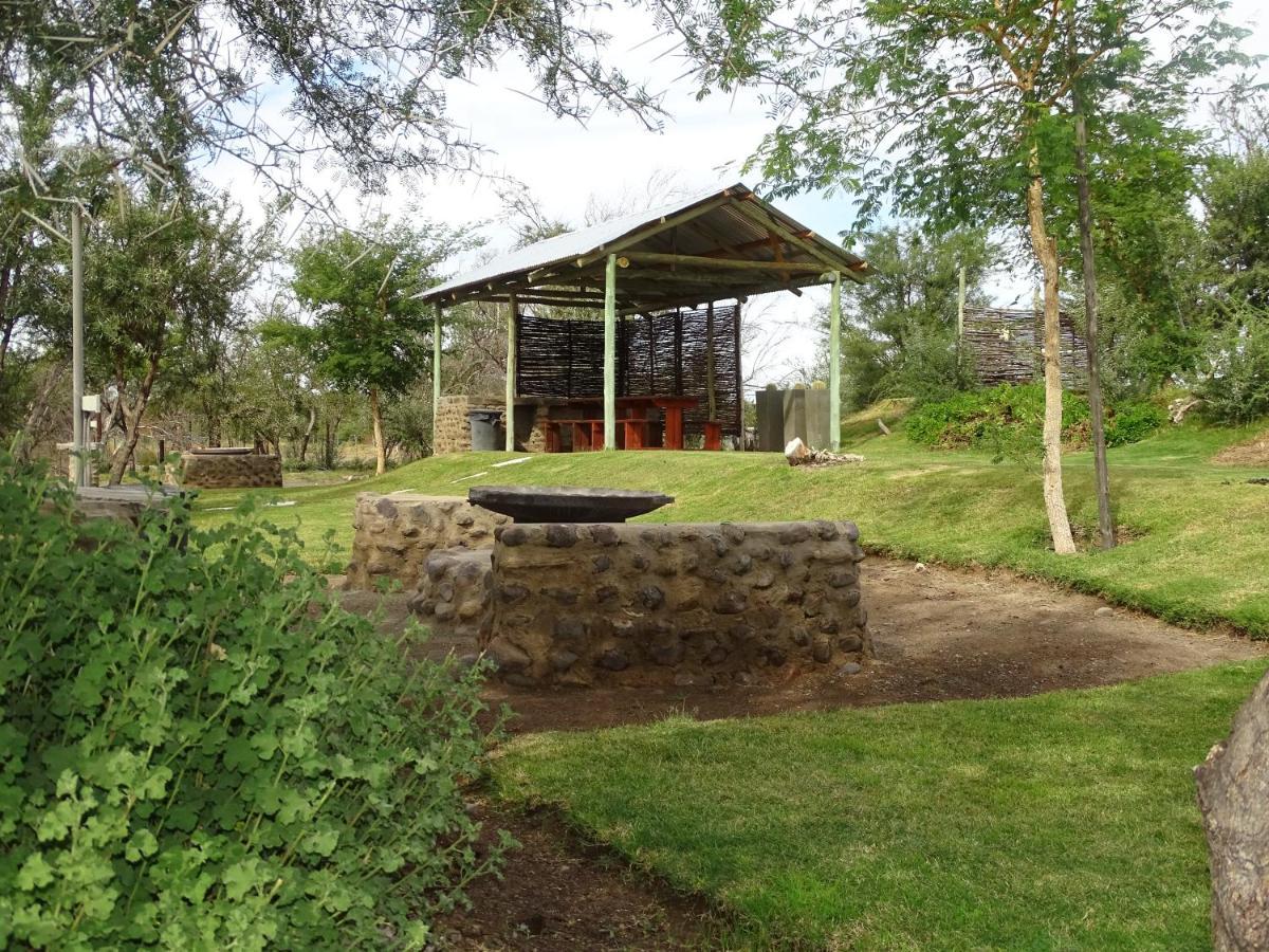 Teri-Lemveli Lodge Beaufort West Dış mekan fotoğraf