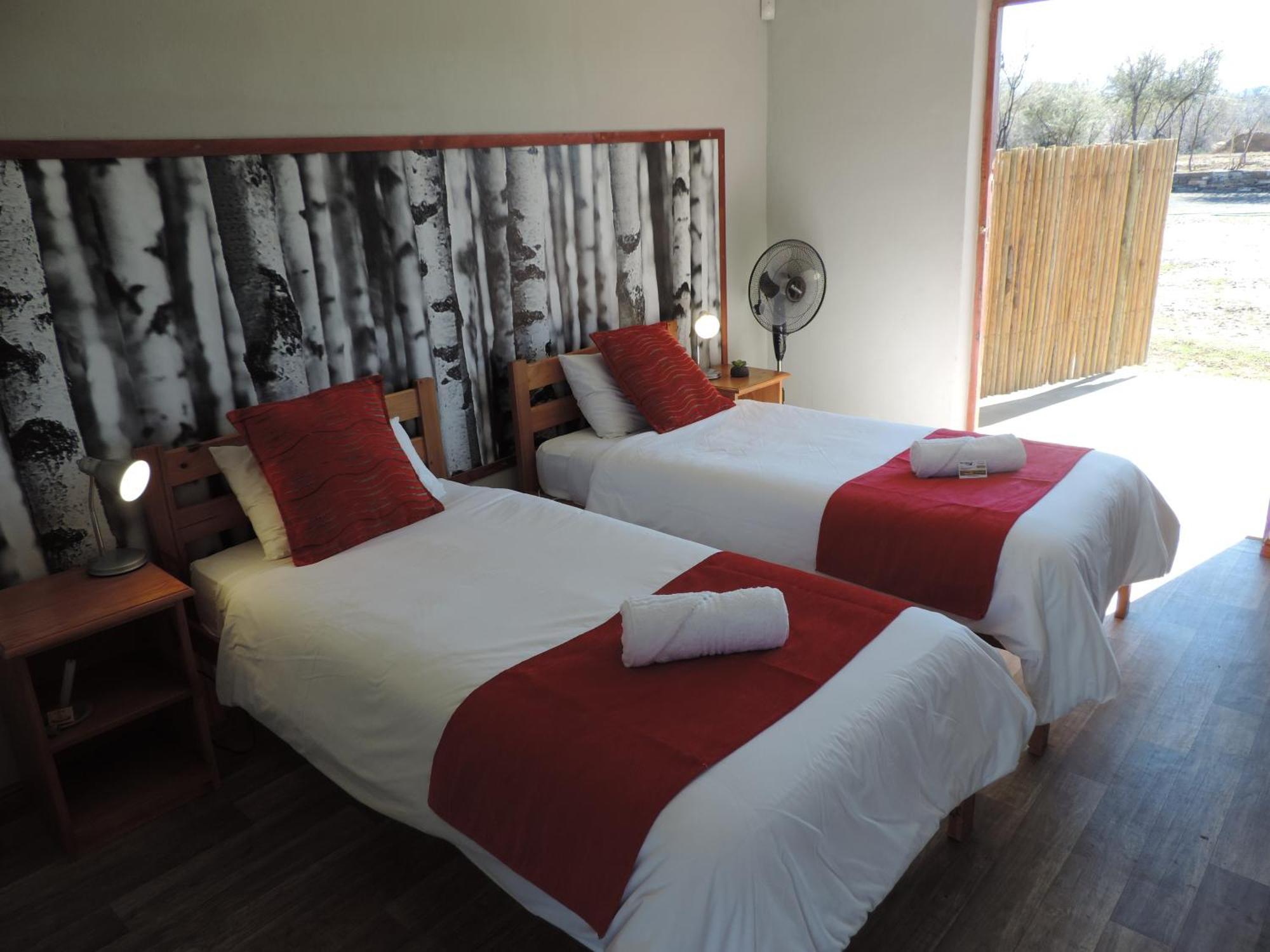 Teri-Lemveli Lodge Beaufort West Dış mekan fotoğraf