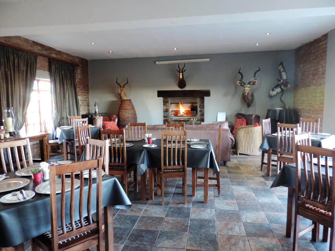 Teri-Lemveli Lodge Beaufort West Dış mekan fotoğraf