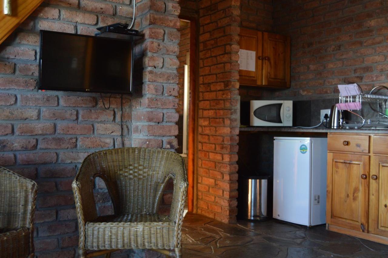 Teri-Lemveli Lodge Beaufort West Dış mekan fotoğraf