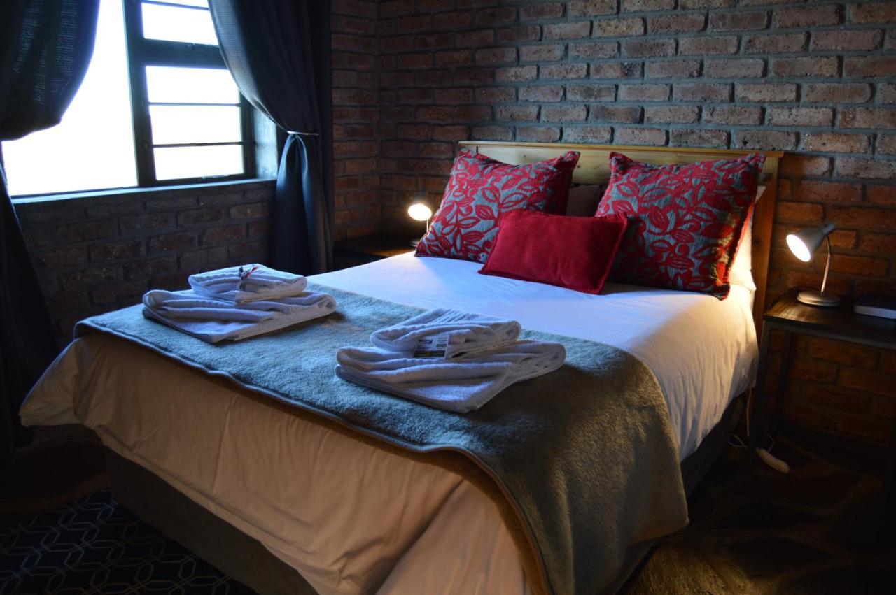 Teri-Lemveli Lodge Beaufort West Dış mekan fotoğraf